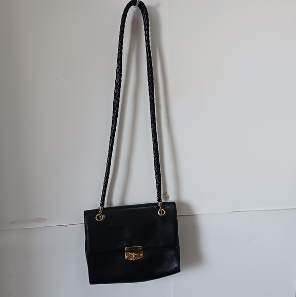 Authentic Black leather Bottega Venetahandbag